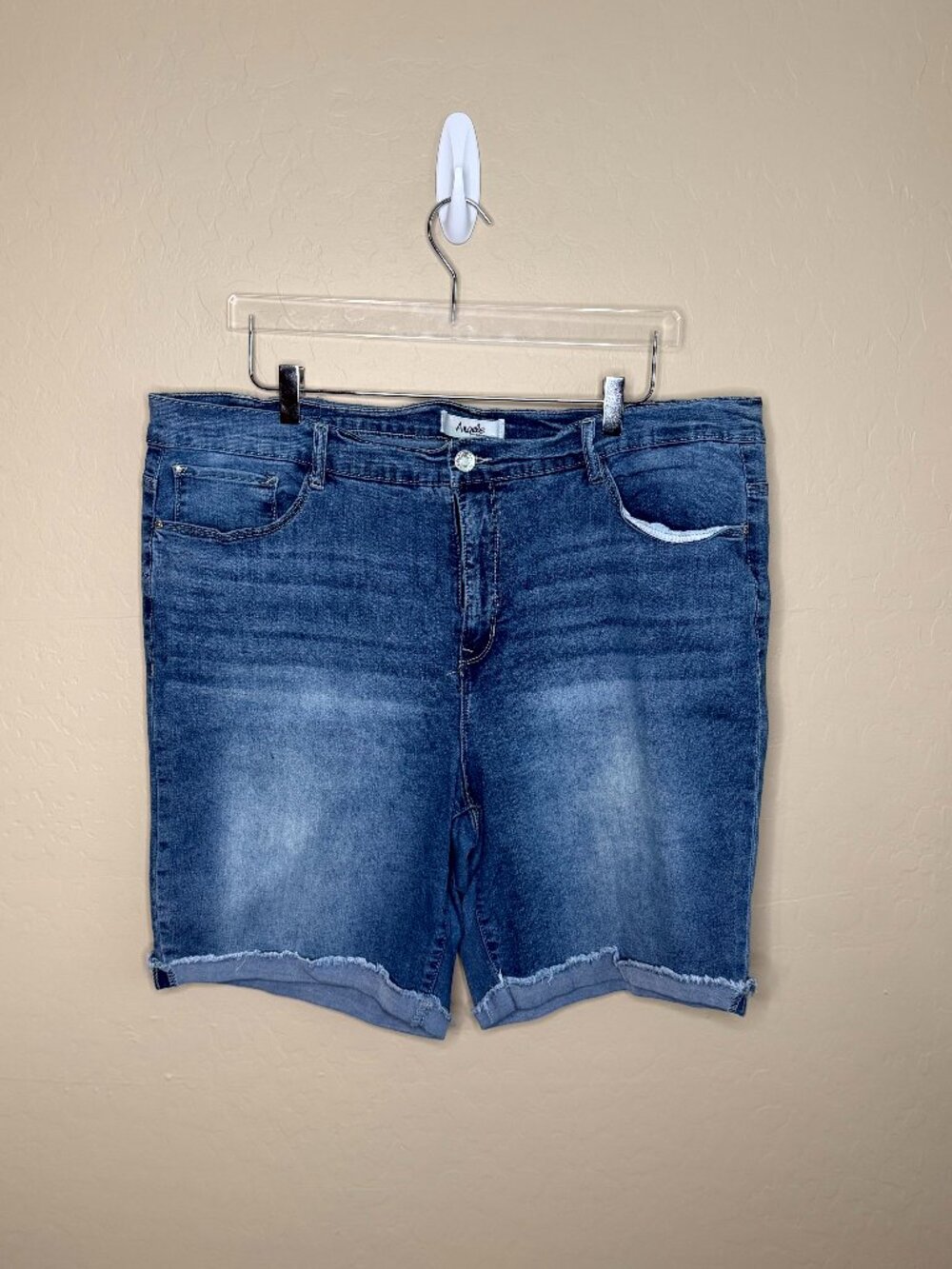 Angel Cuffed Long Bermuda Shorts Size 22W #76